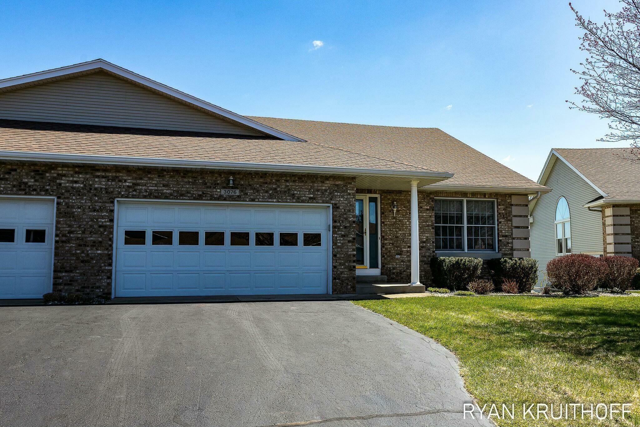 Property Photo:  3076 Regency Parkway  MI 49464 