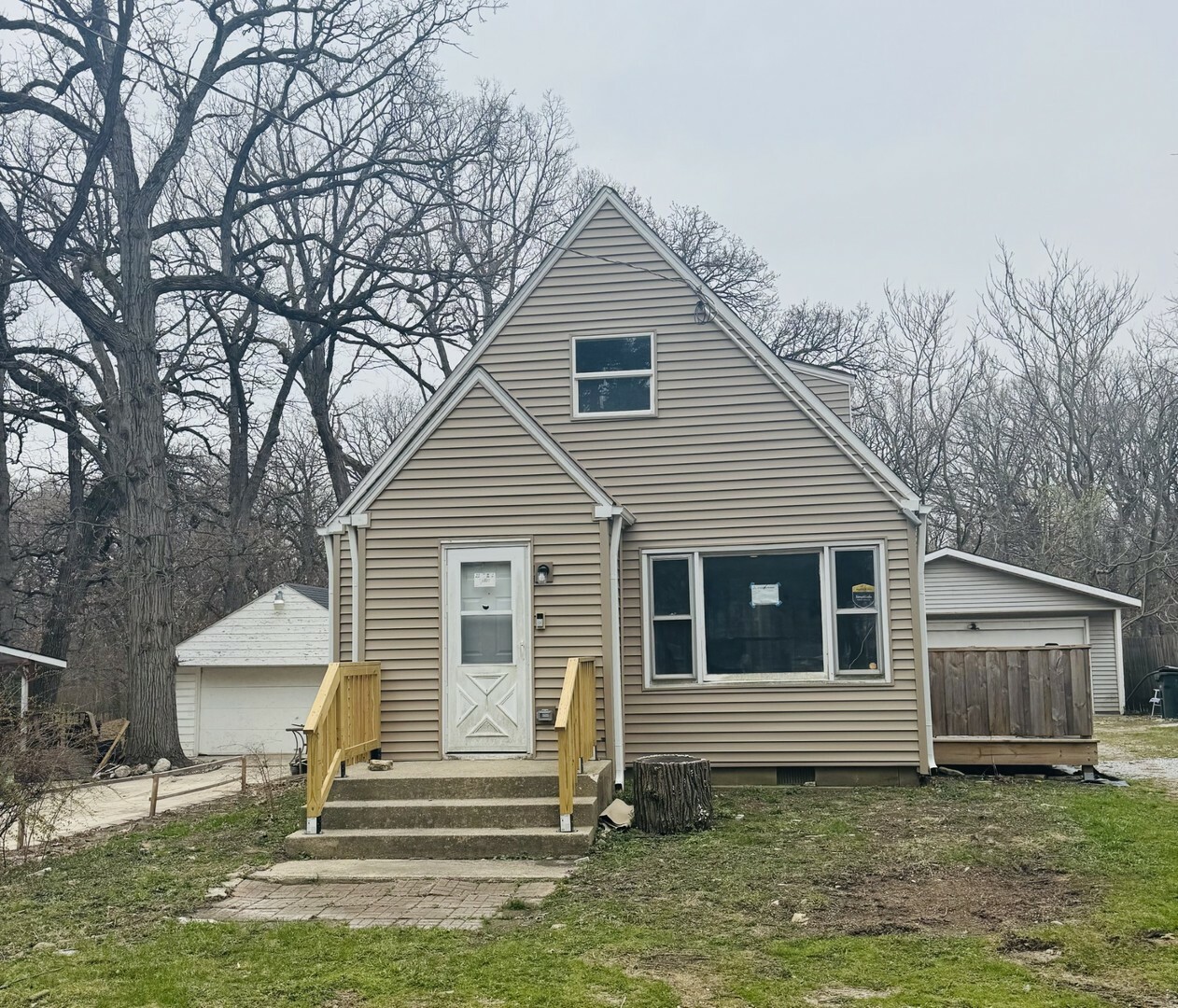 15505 Waverly Avenue  Oak Forest IL 60452 photo