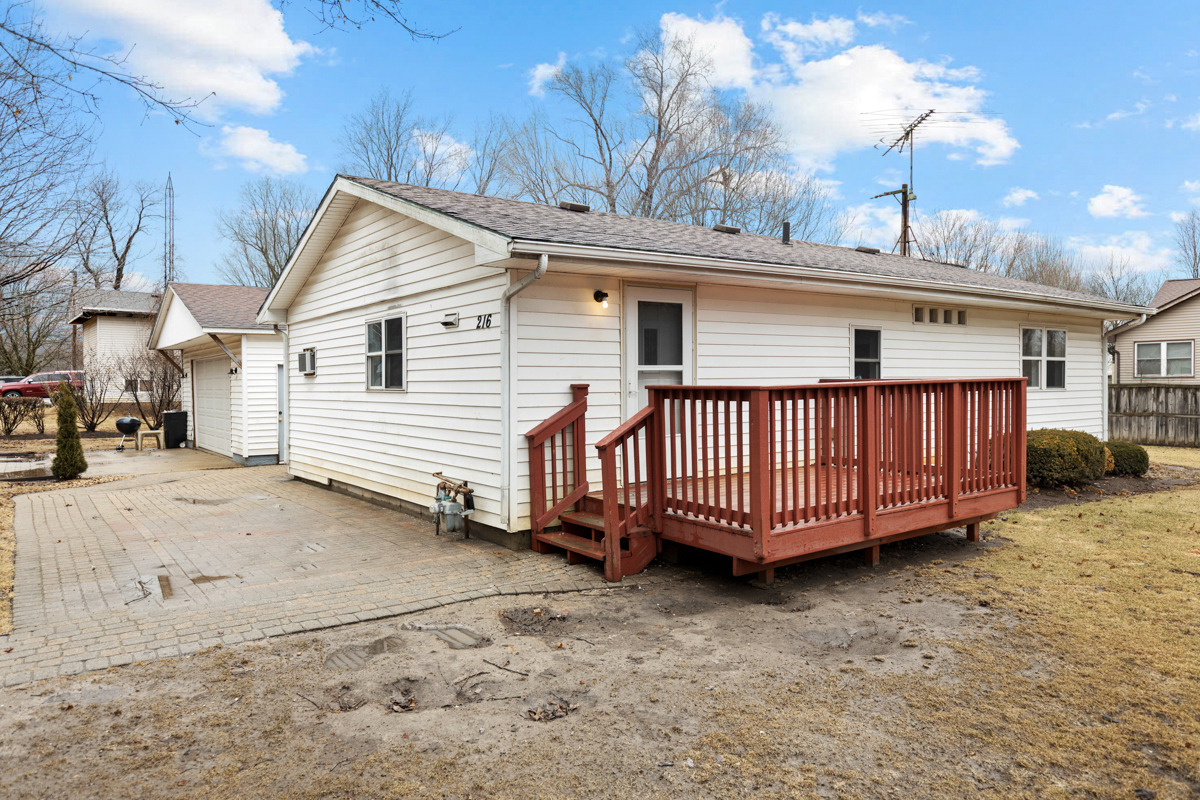Property Photo: 216 9th Avenue IL 60145
