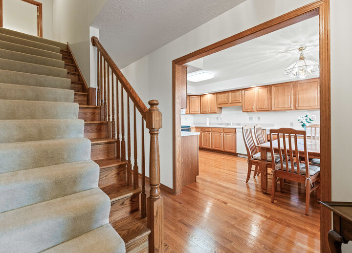 Property Photo: 1456 Adrienne Circle IL 60178