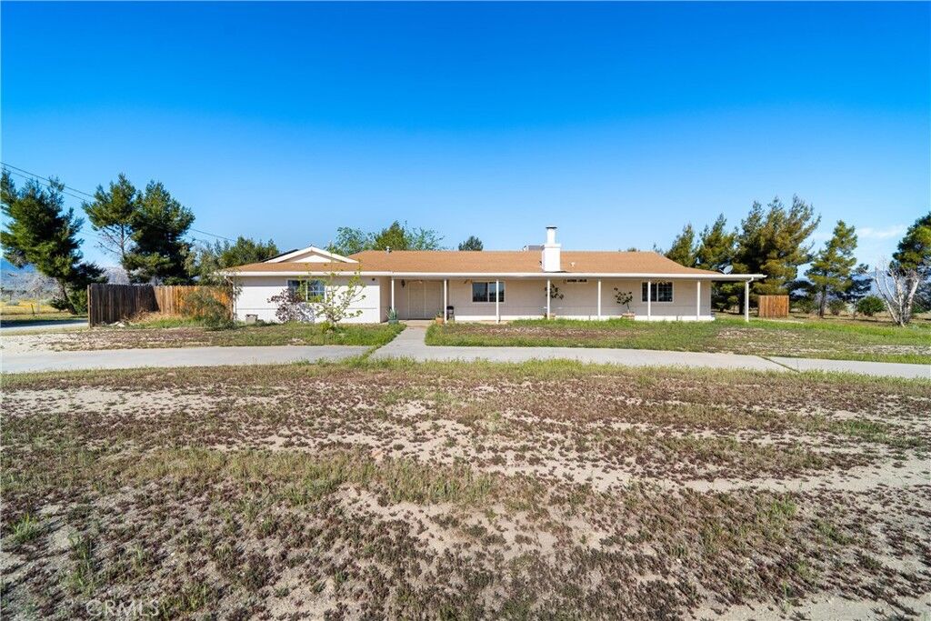 Property Photo: 48881 190th Street W CA 93536