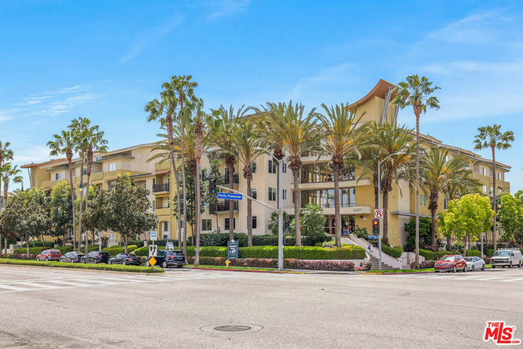 13200 Pacific 449  Playa Vista CA 90094 photo