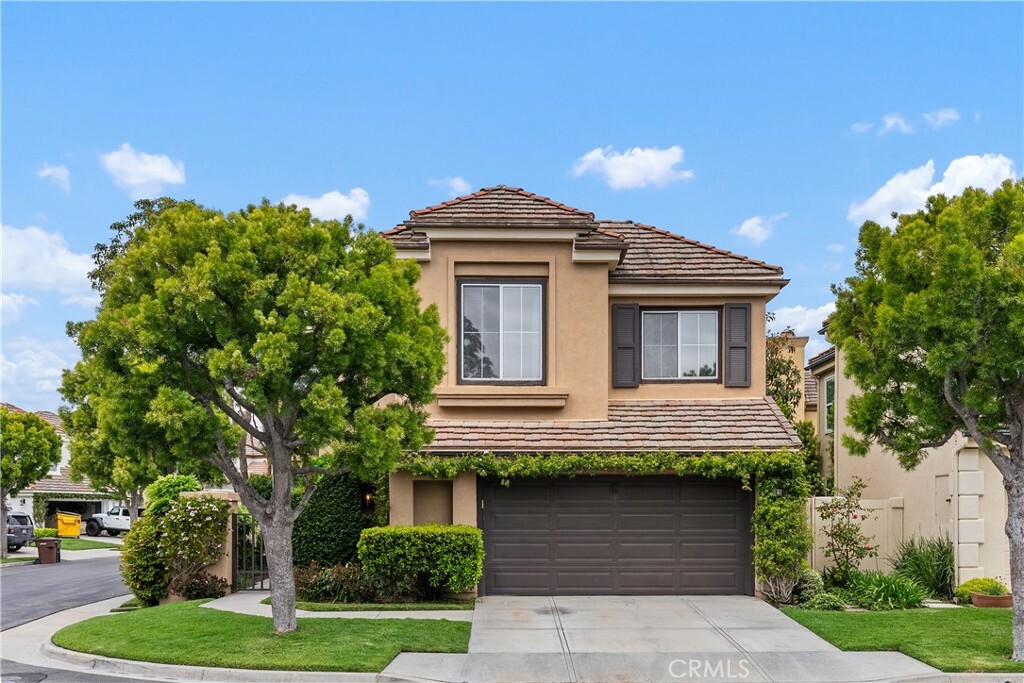 Property Photo: 1 Giverny CA 92657