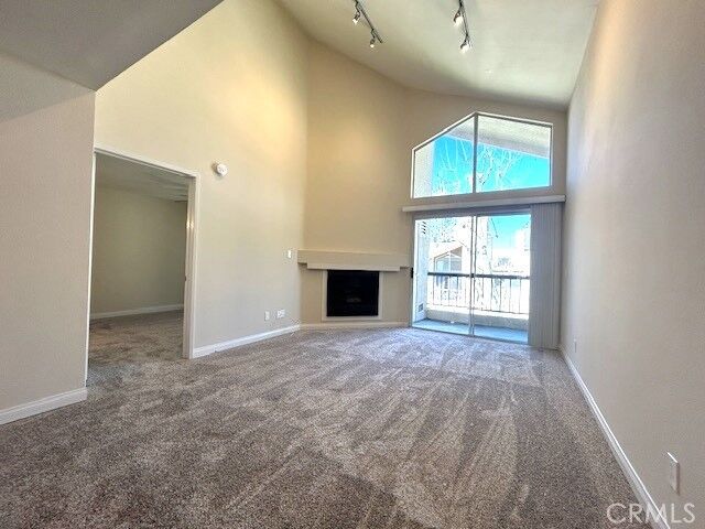 Property Photo:  21450 Burbank Boulevard 311  CA 91367 
