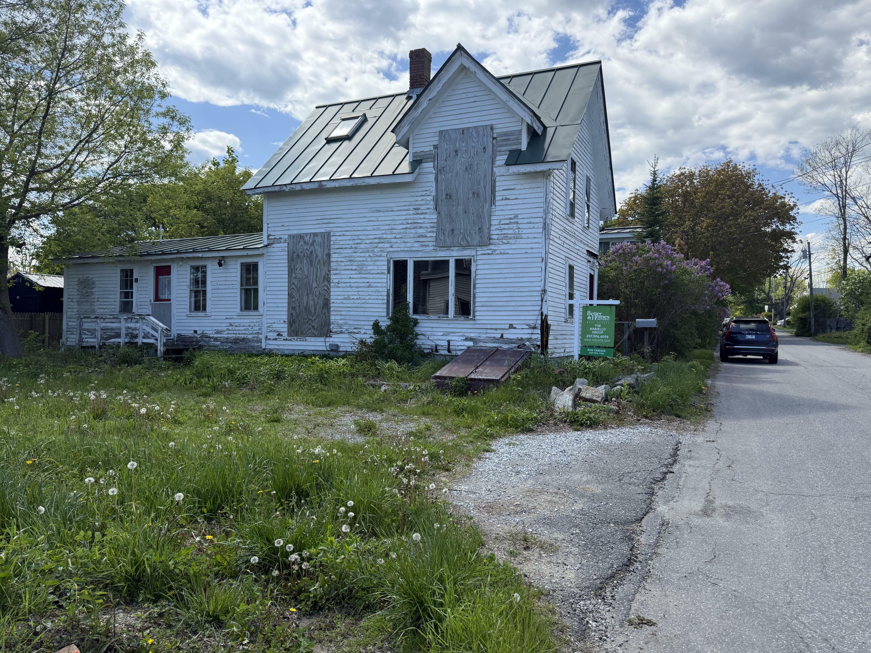 Property Photo: 10 Trinity Street ME 04841