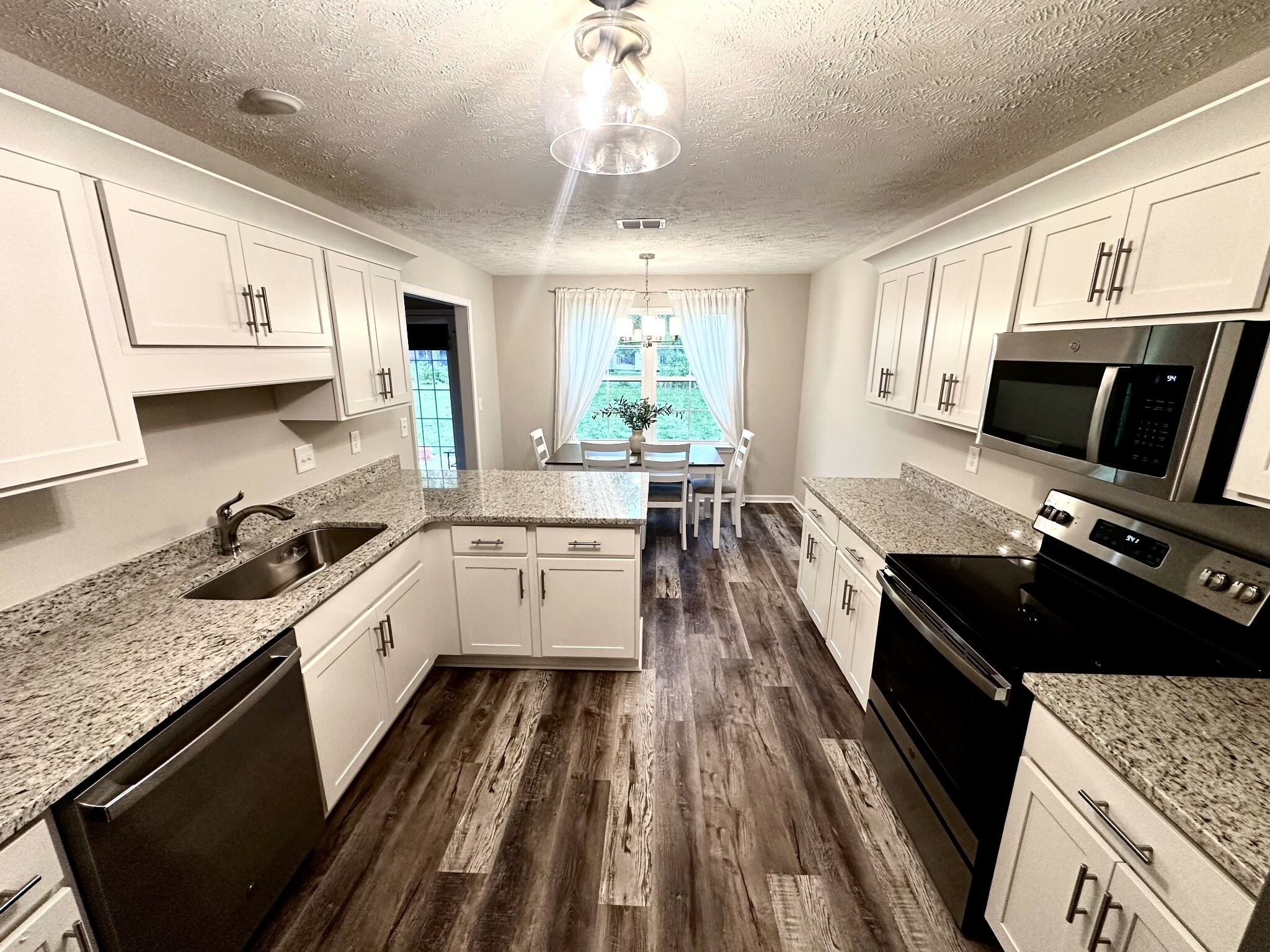 Property Photo: 94 Reynard St TN 37355