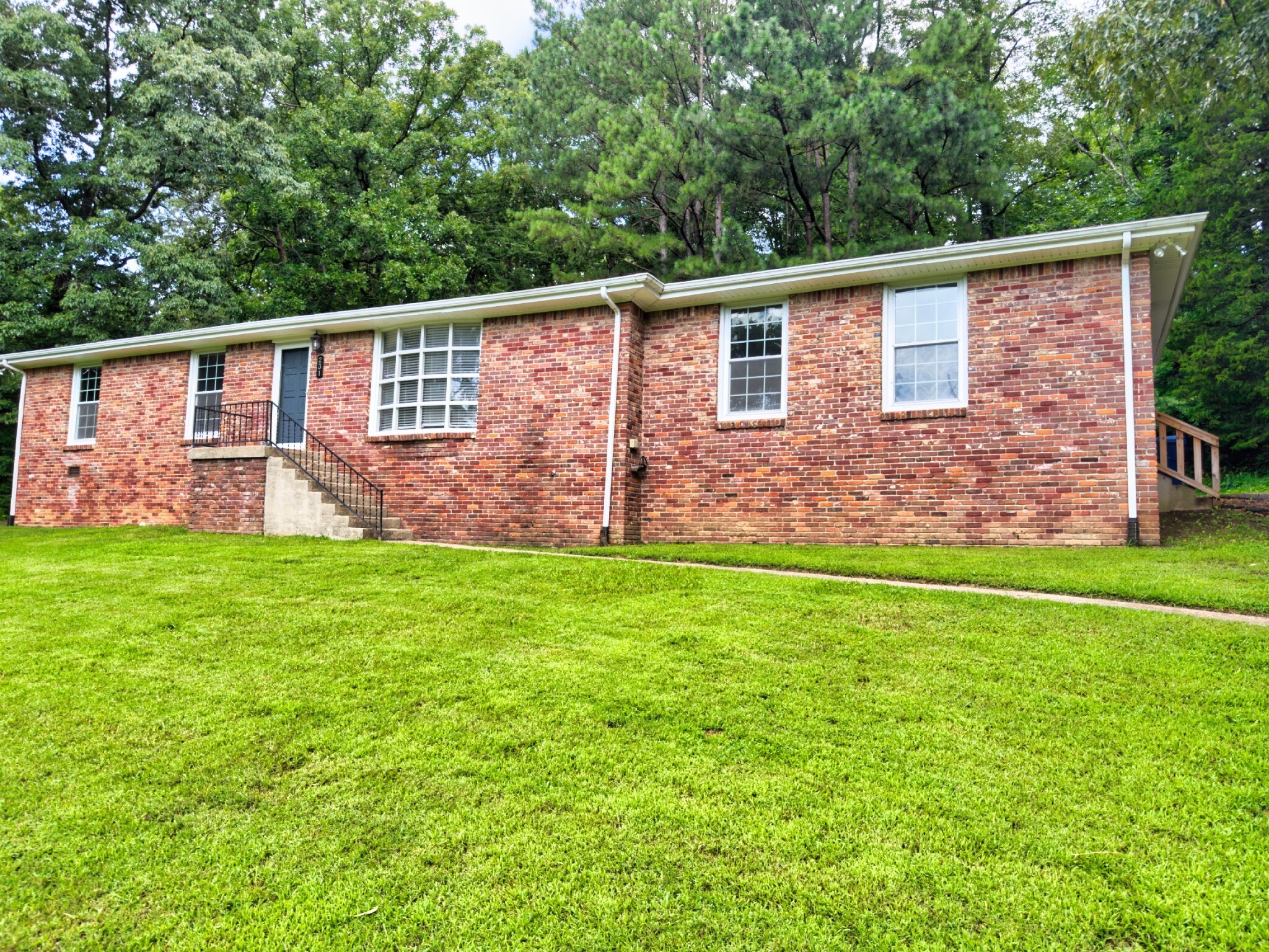 Property Photo:  231 Valley View Rd  TN 37058 