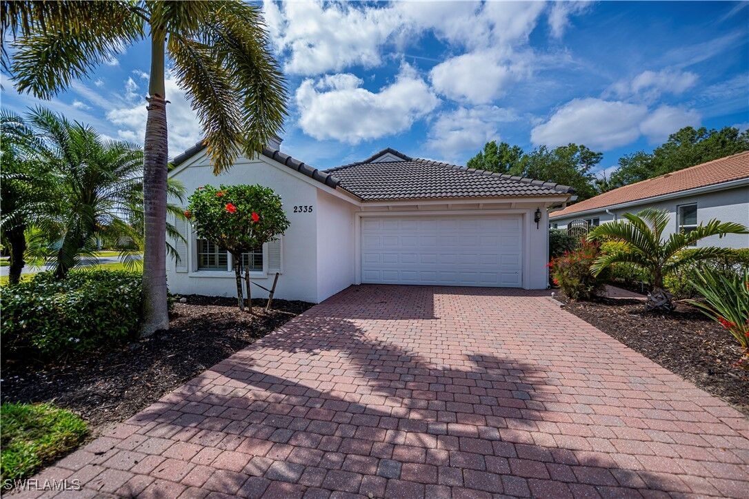 Property Photo:  2335 Summersweet Drive  FL 33920 