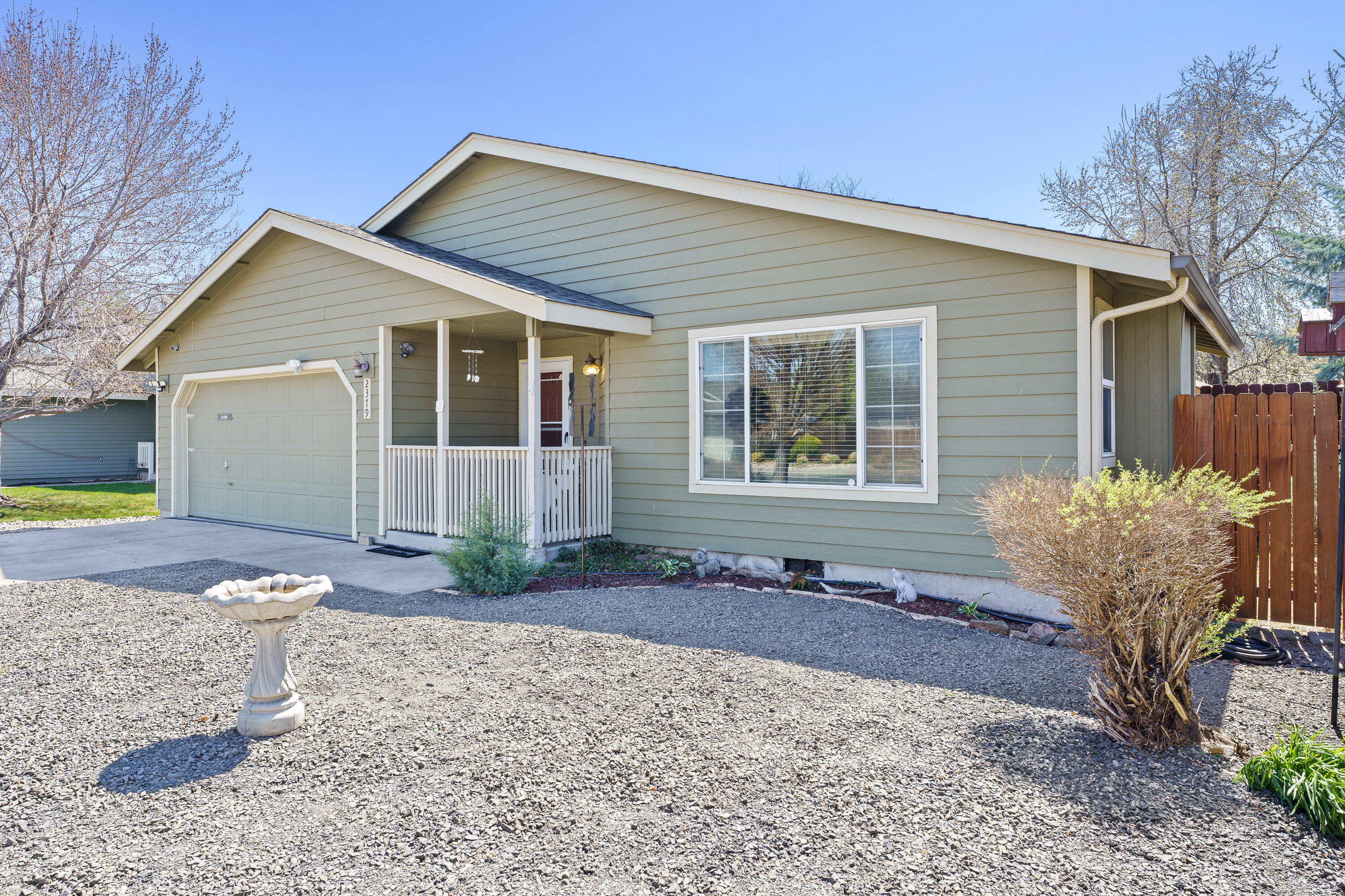Property Photo: 2379 Mountain Willow Drive OR 97701