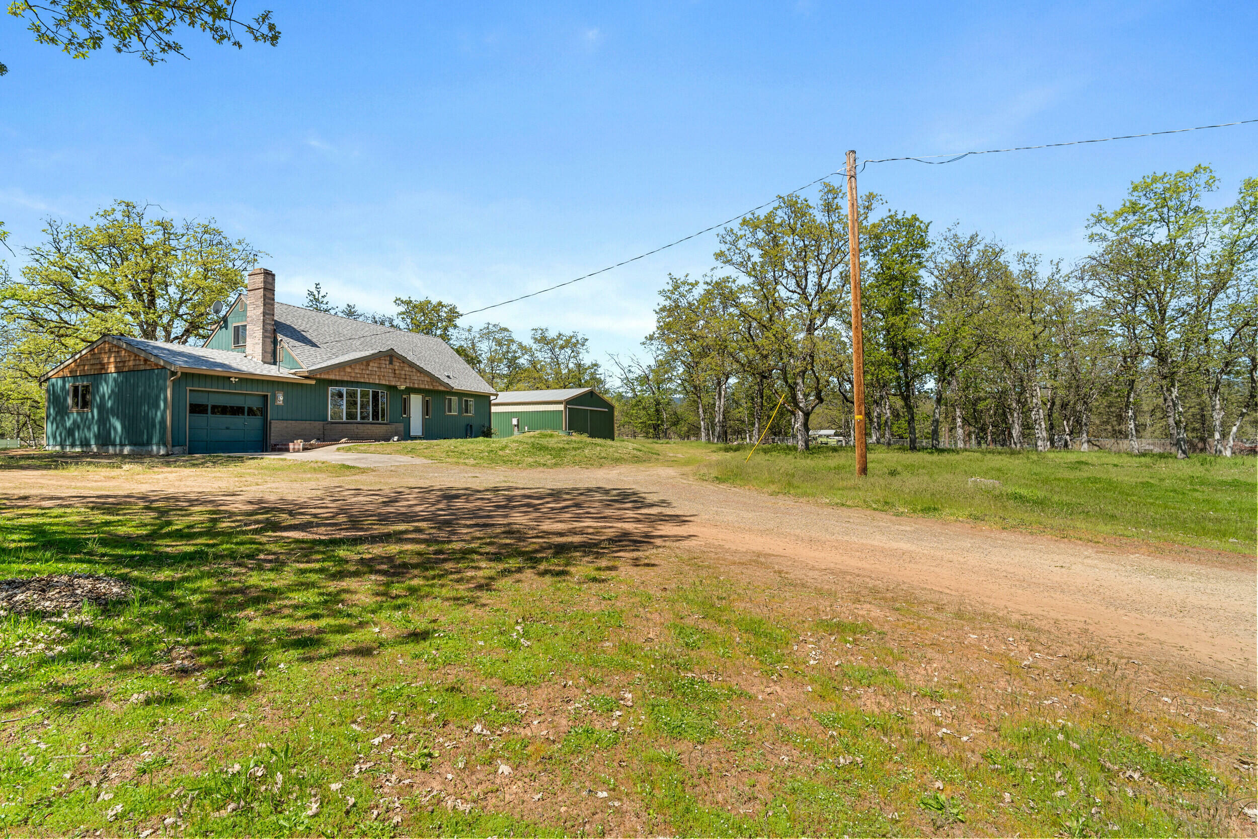 Property Photo: 11515 Michael Road OR 97502