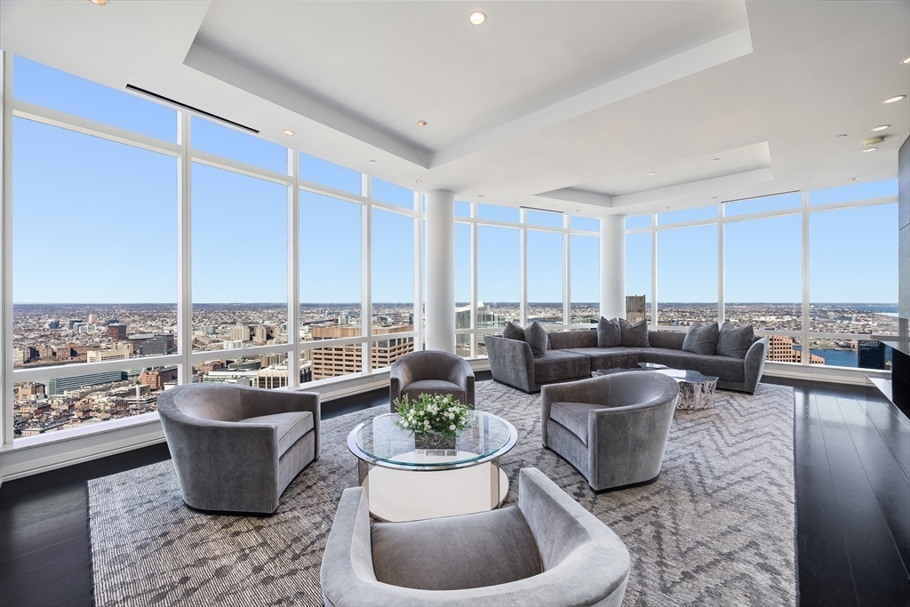 Property Photo:  1 Franklin Street Ph4b  MA 02110 