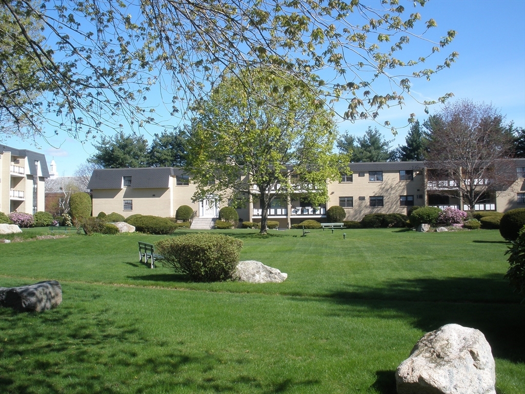Property Photo:  64 Bigelow Ave 12  MA 02472 