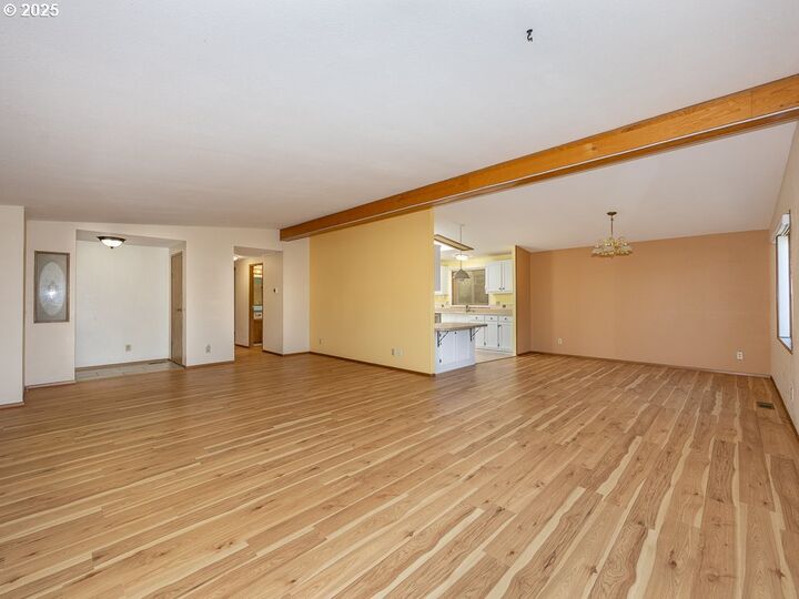 Property Photo:  17401 SE 39th St 77  WA 98683 