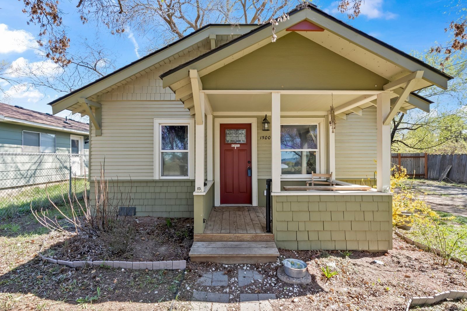 Property Photo:  1500 N Brooklane Street  WA 98926 