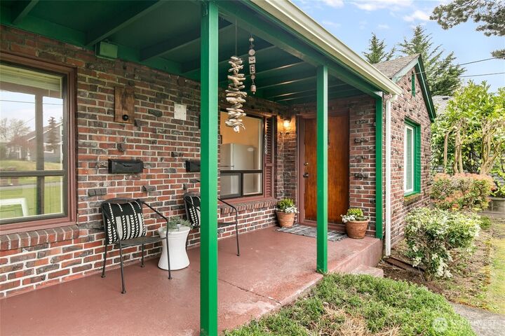 Property Photo: 4033 - 4035 E B Street WA 98404