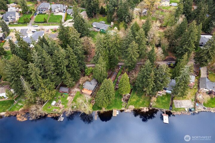 Property Photo: 13625 E Lake Kathleen Drive SE WA 98059