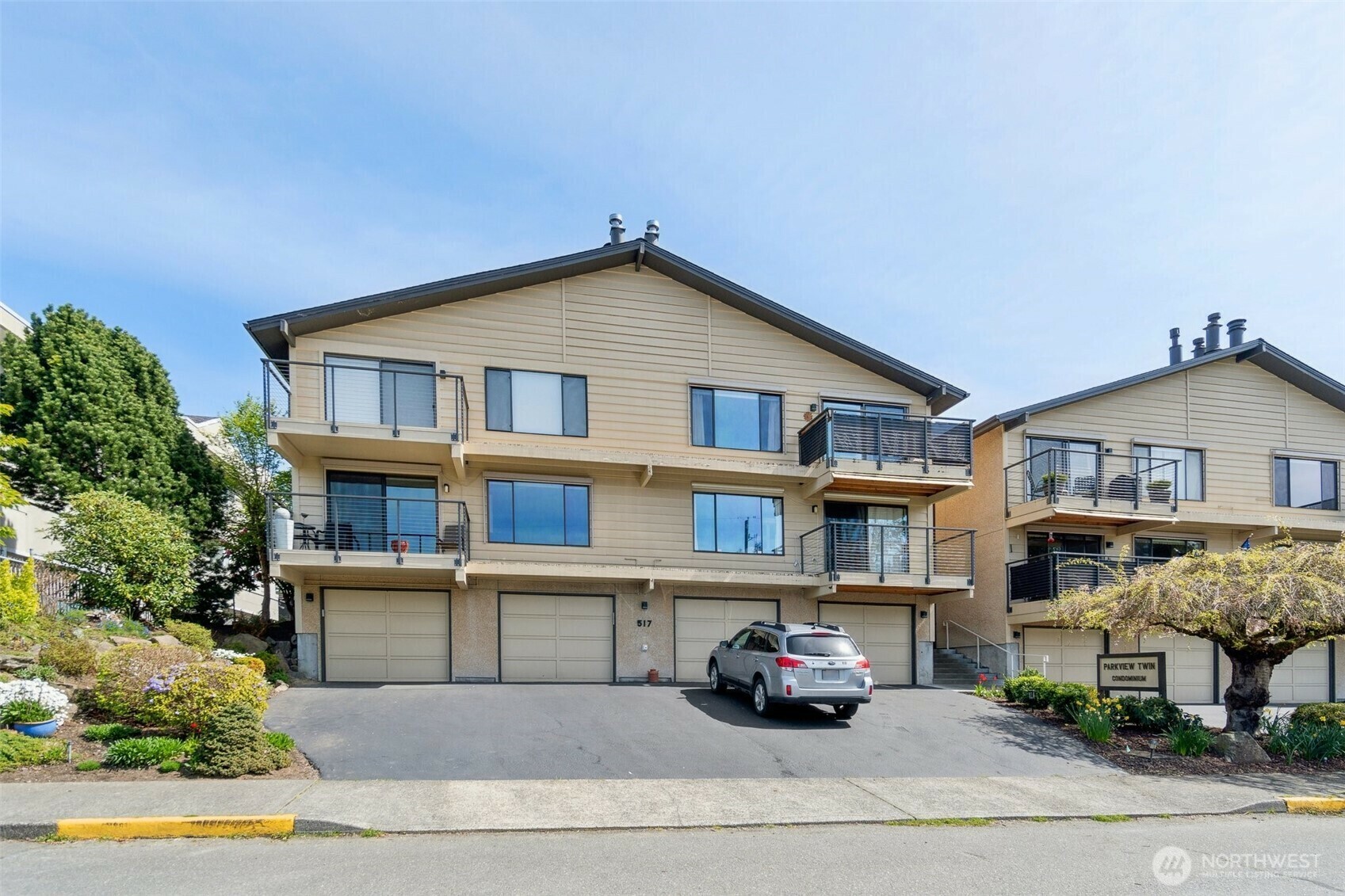 Property Photo: 517 4th Avenue S C WA 98020