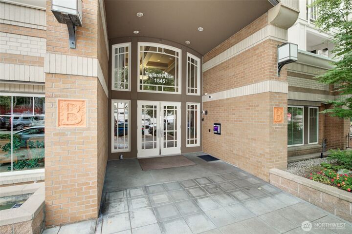 Property Photo:  1545 NW 57th Street 207  WA 98107 