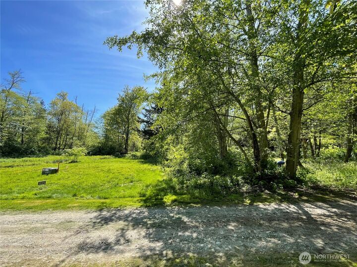 Property Photo:  81 F  Beach Way  WA 98206 