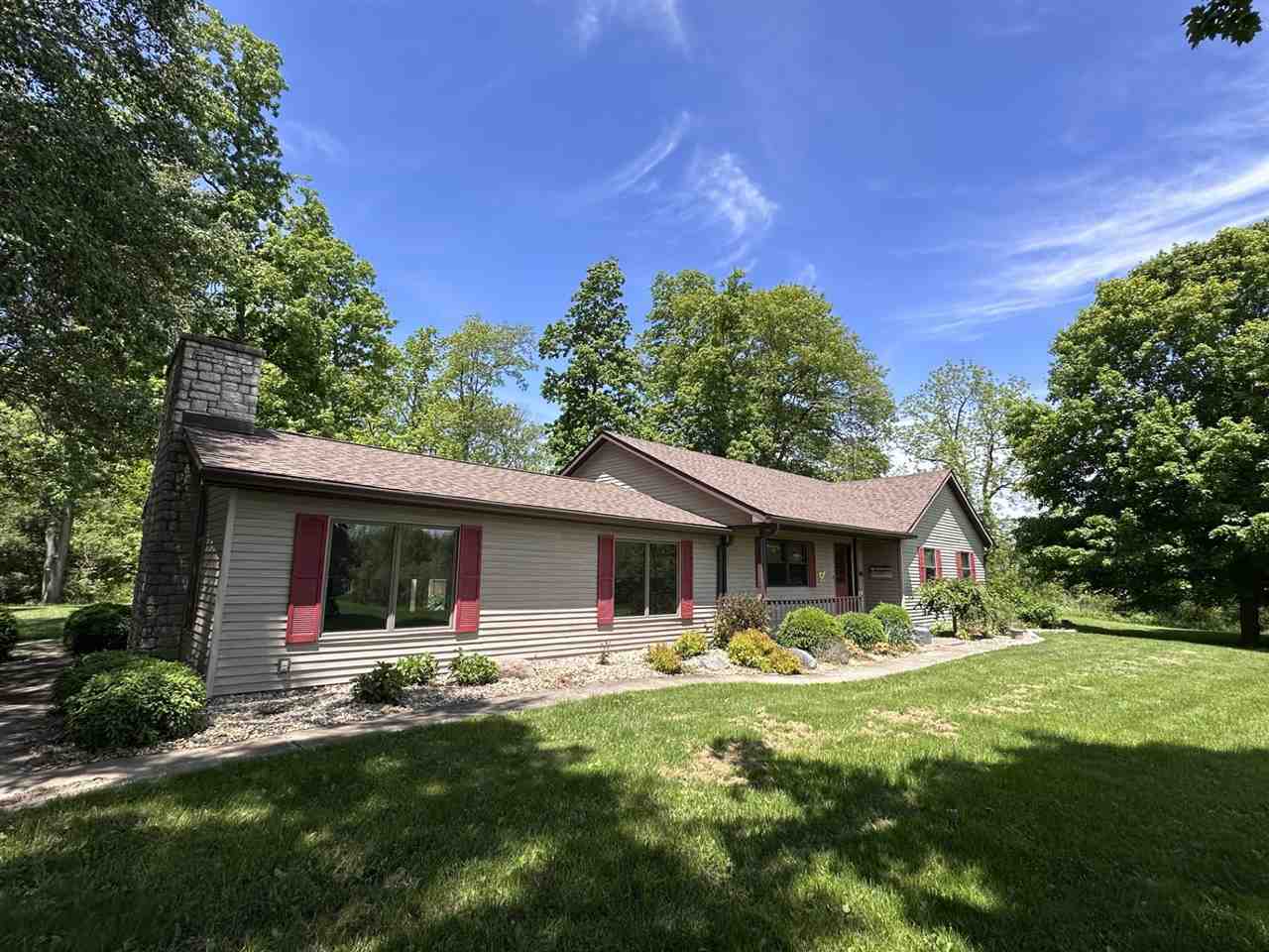 Property Photo: 9044 N Round Barn Road IN 47374