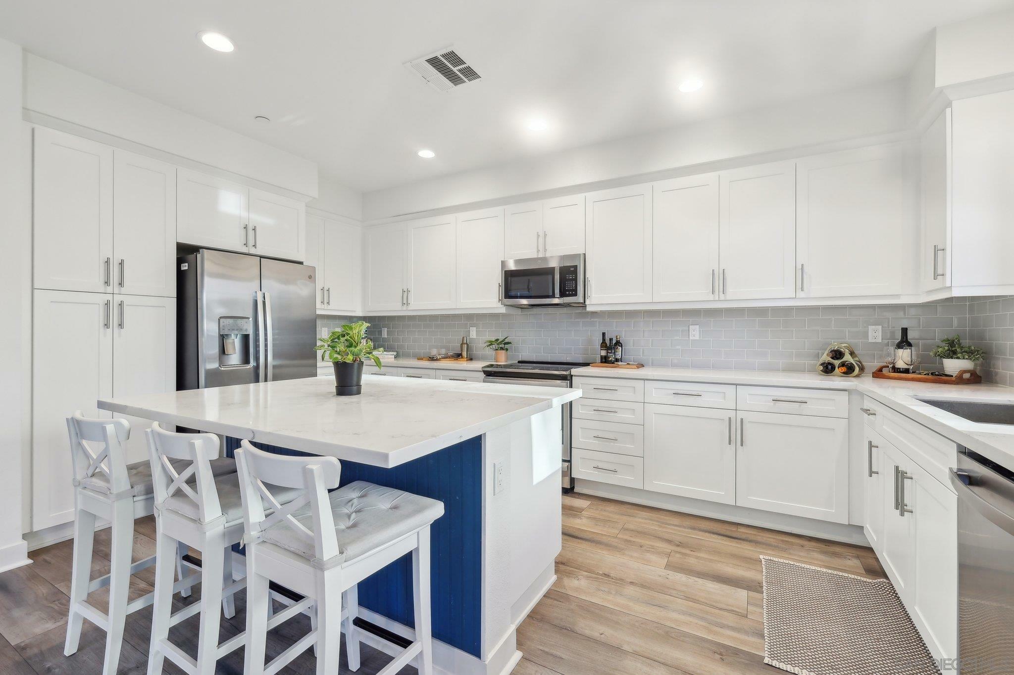 Property Photo: 8671 Tobago Ln CA 92071