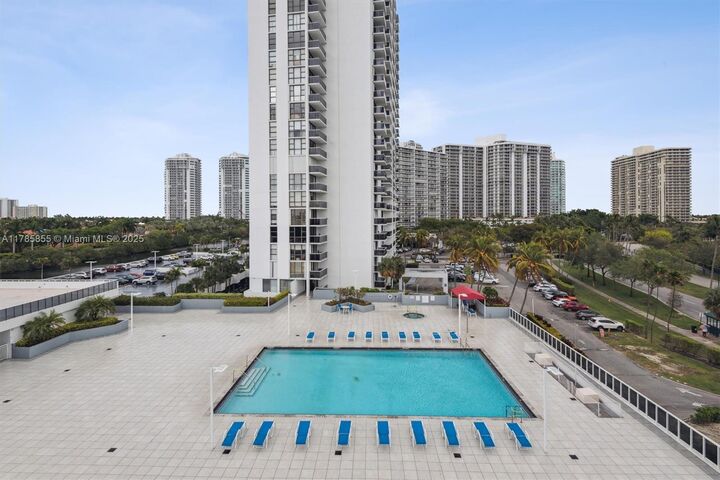 Property Photo: 3625 N Country Club Dr 603 FL 33180
