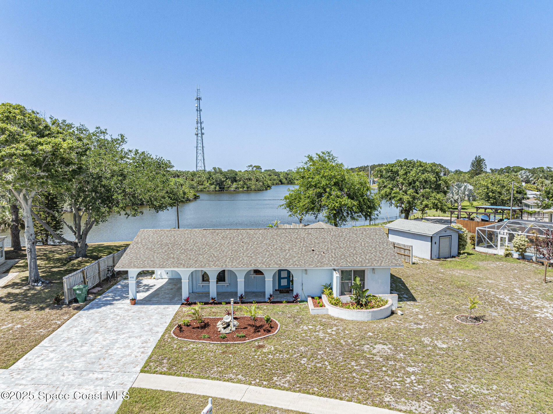902 S Canal Circle  Sebastian FL 32958 photo