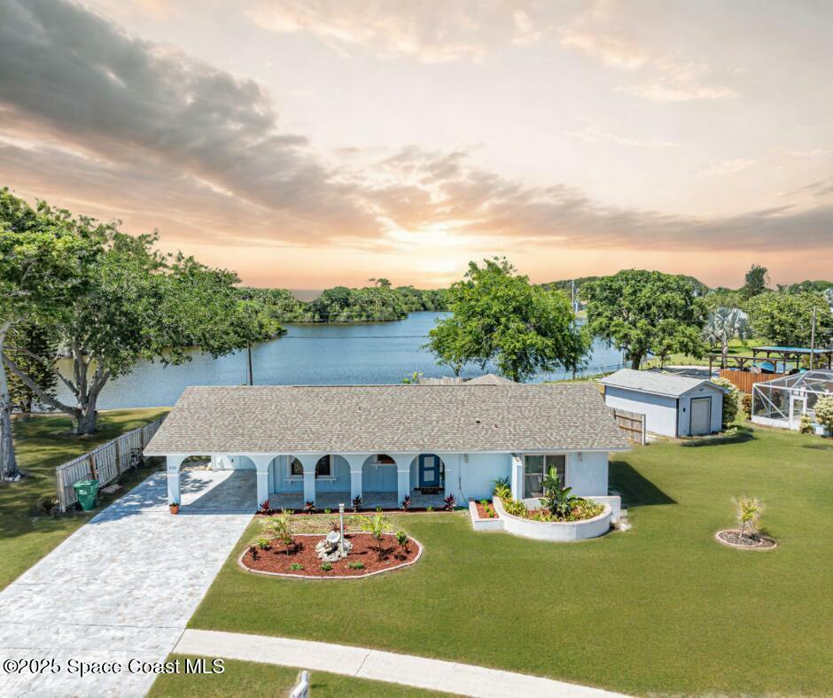 Property Photo: 902 Canal Circle FL 32958