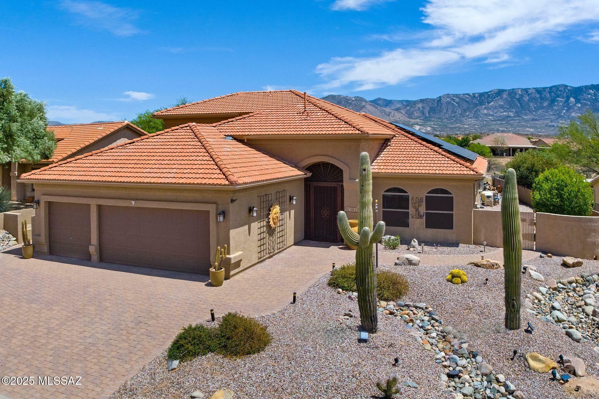 Property Photo: 38025 S Skyline Drive AZ 85739
