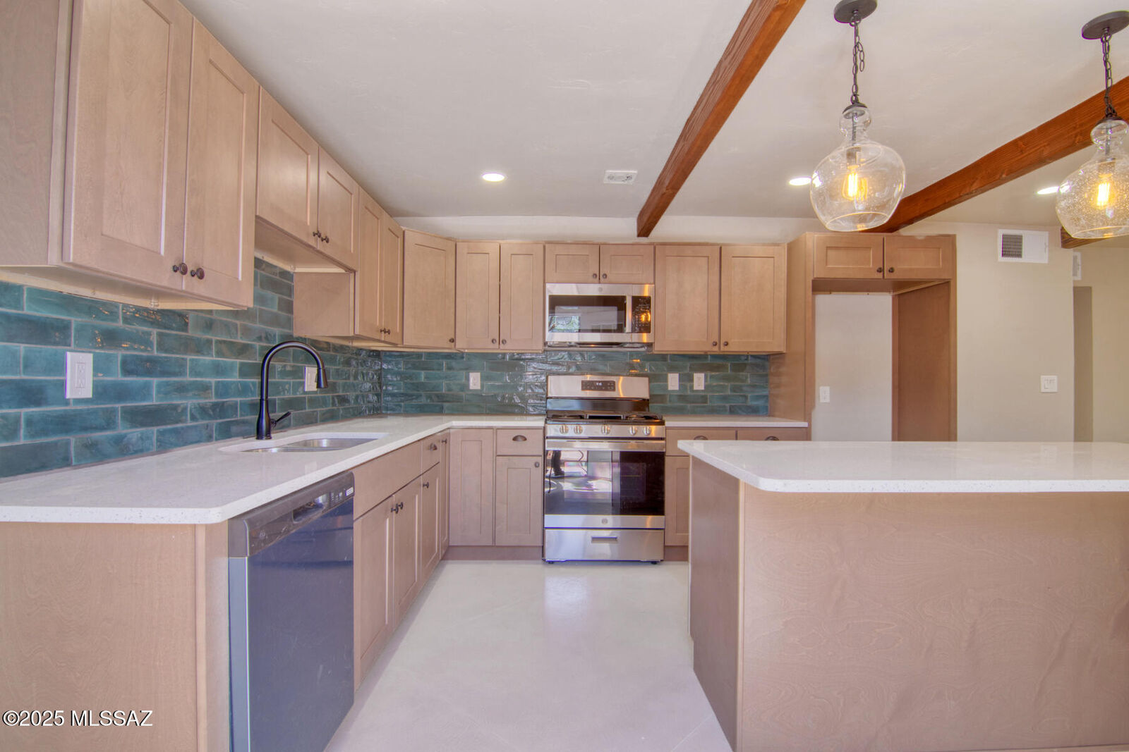 Property Photo: 3043 N Richey Boulevard AZ 85716