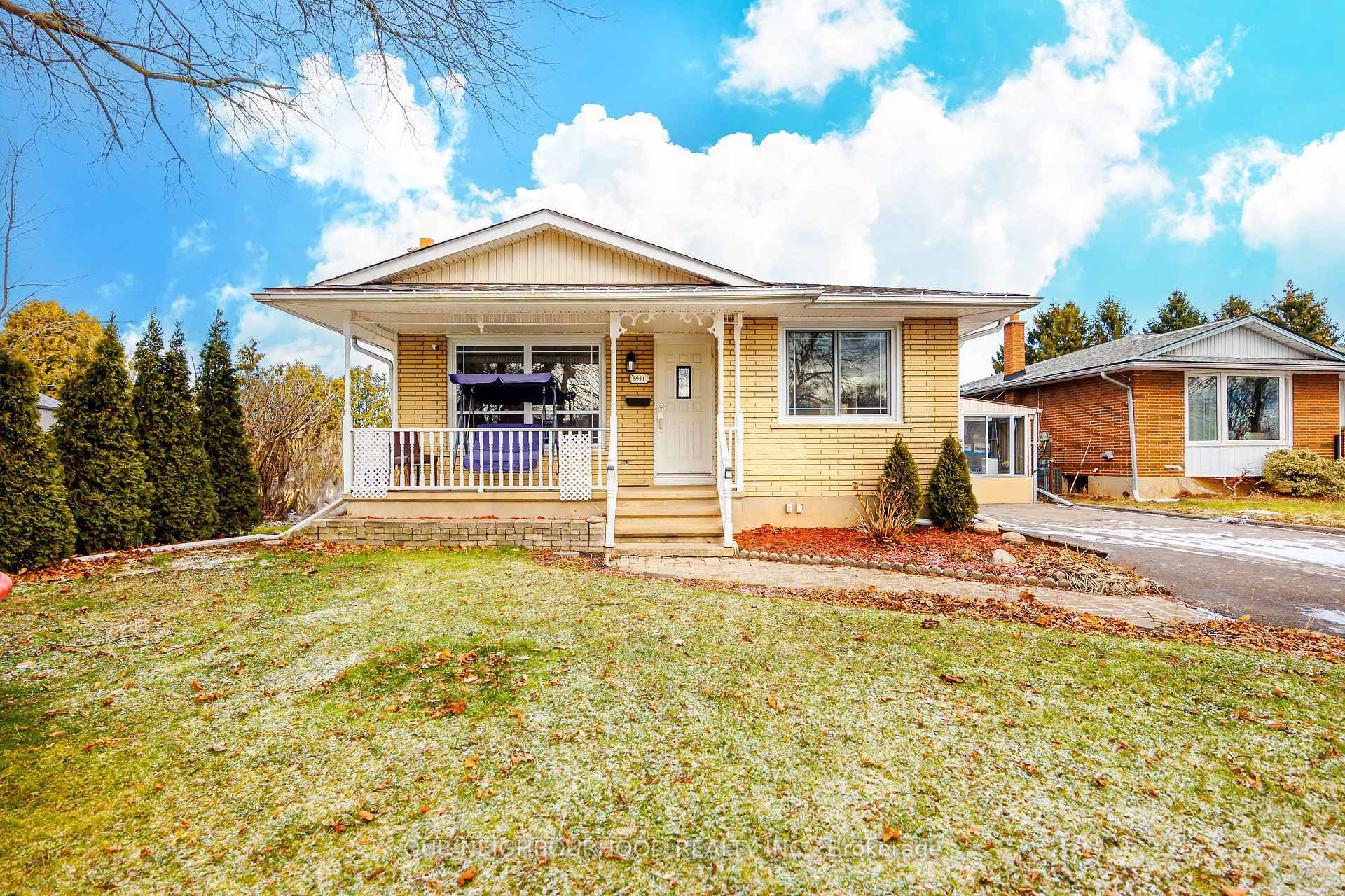 Property Photo: 5941 Brooks Crescent ON L2J 1N4