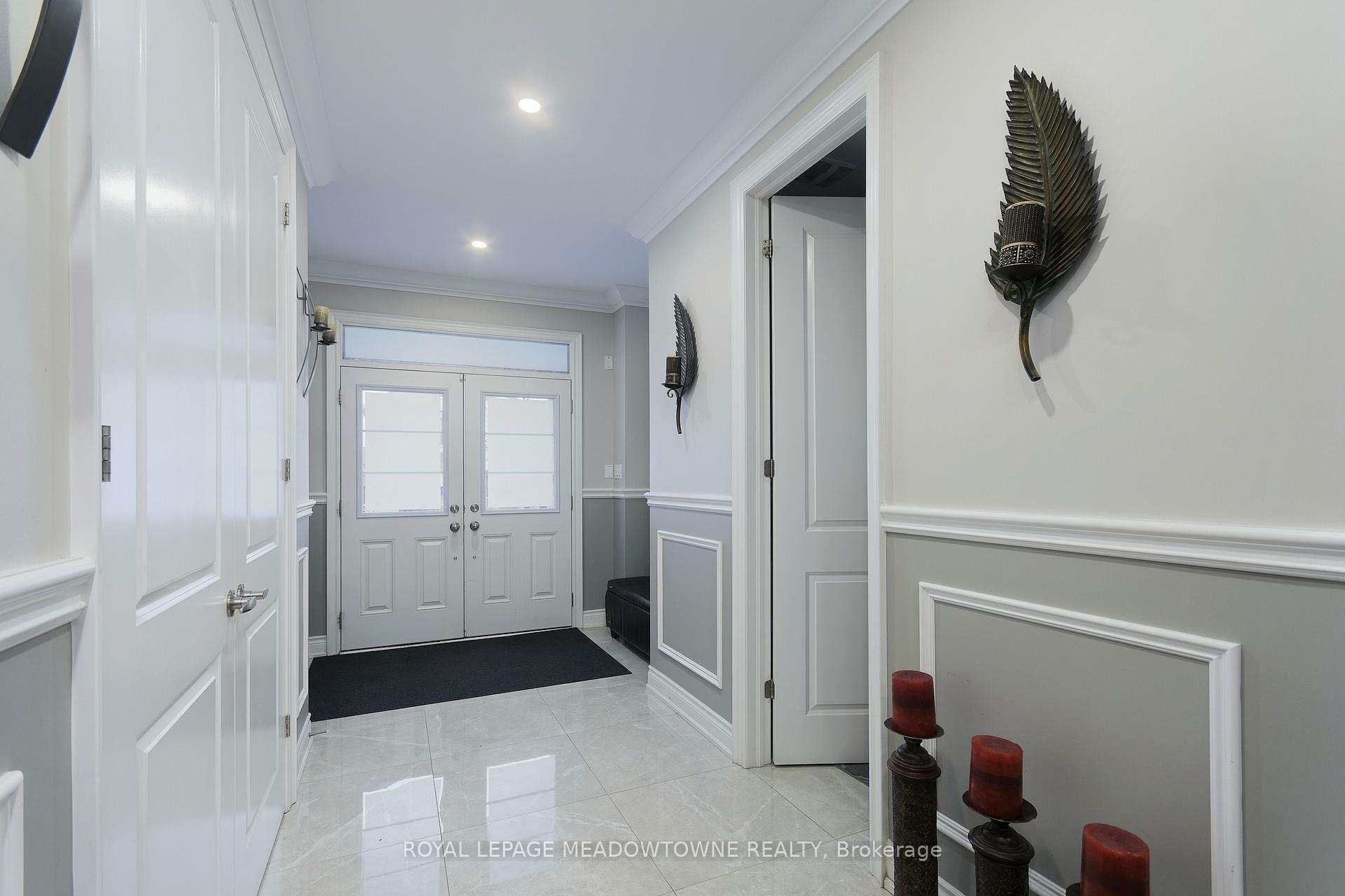 Property Photo: 42 Ferdinand Drive ON L6Y 2A5