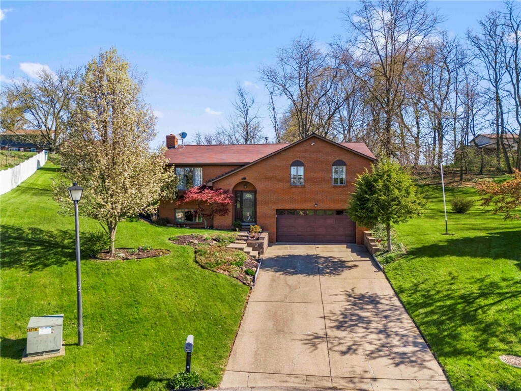 Property Photo: 116 Jackson Cir PA 15057
