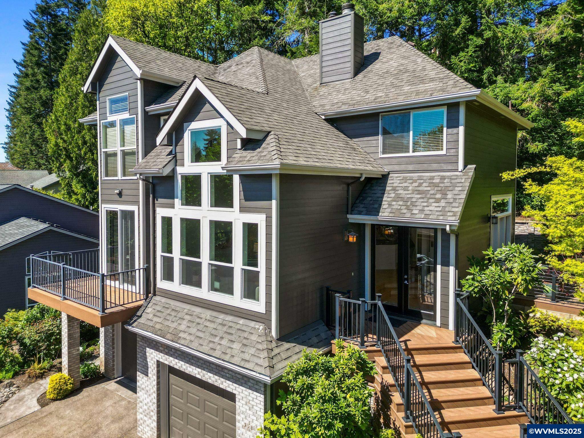 Property Photo: 351 McNary Heights Dr N OR 97303