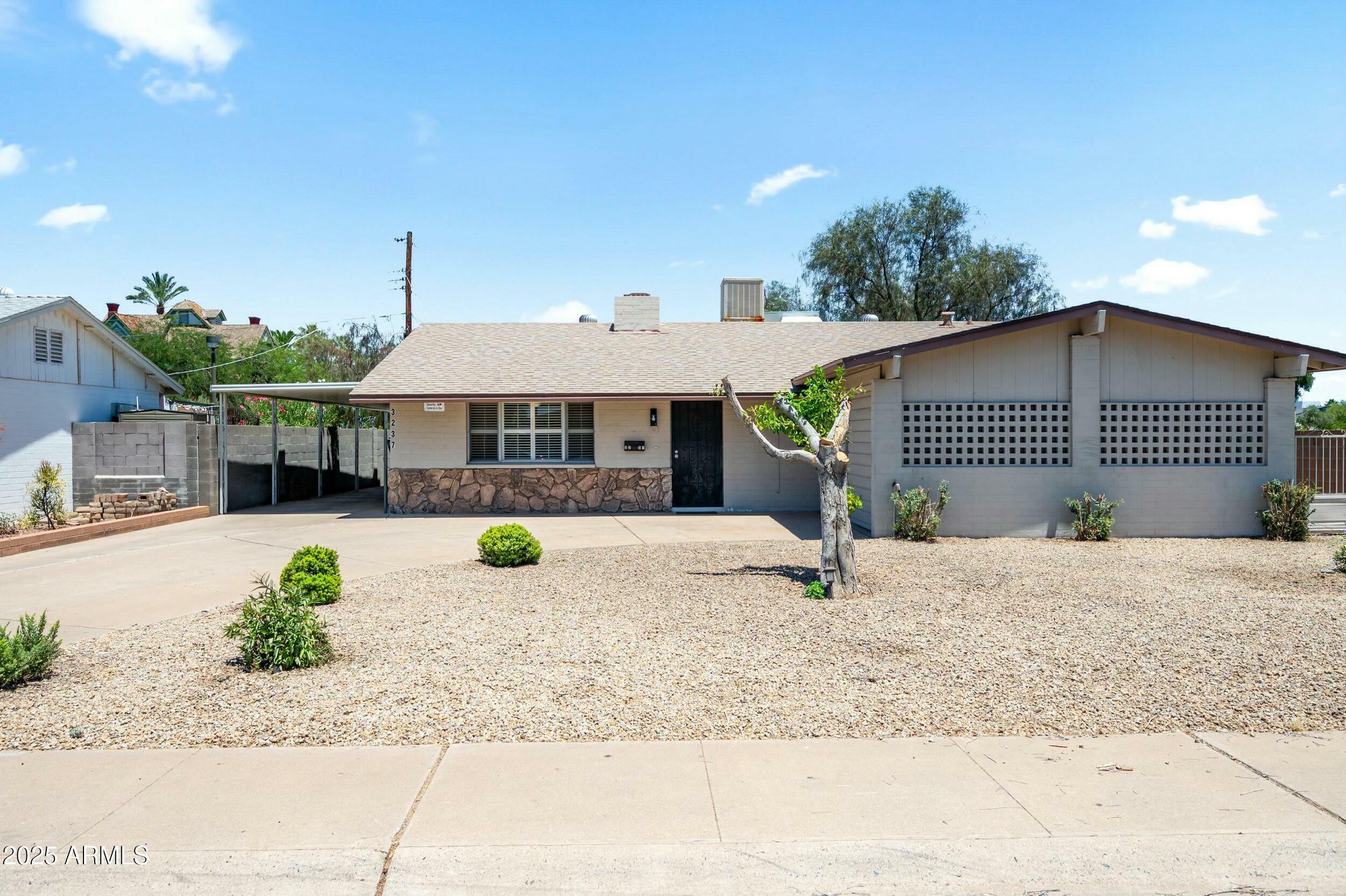 Property Photo:  3237 S Albert Avenue  AZ 85282 