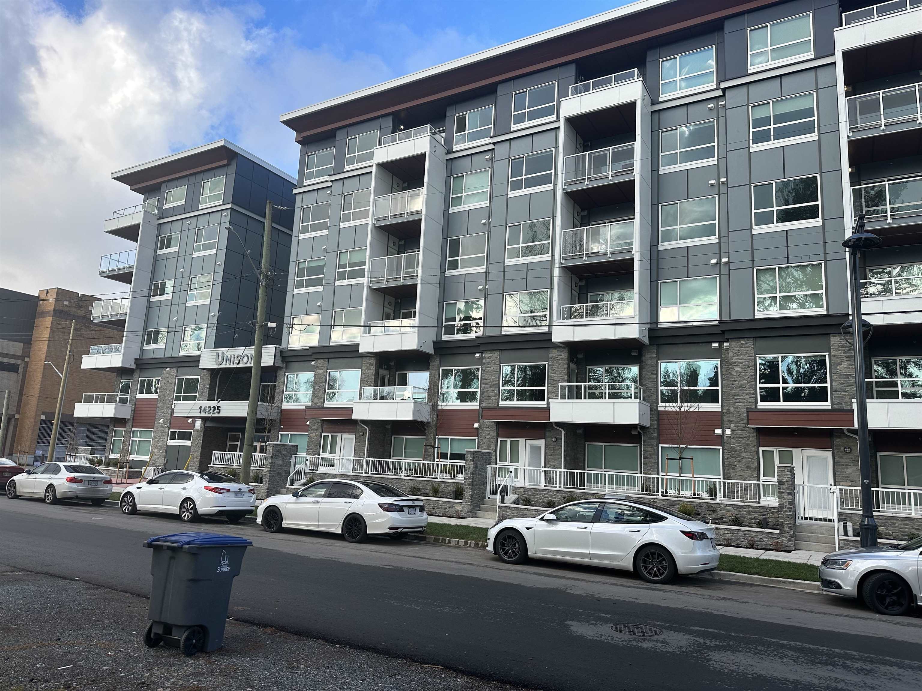 Property Photo: 14225 103A Avenue 605 BC V3W 0T1