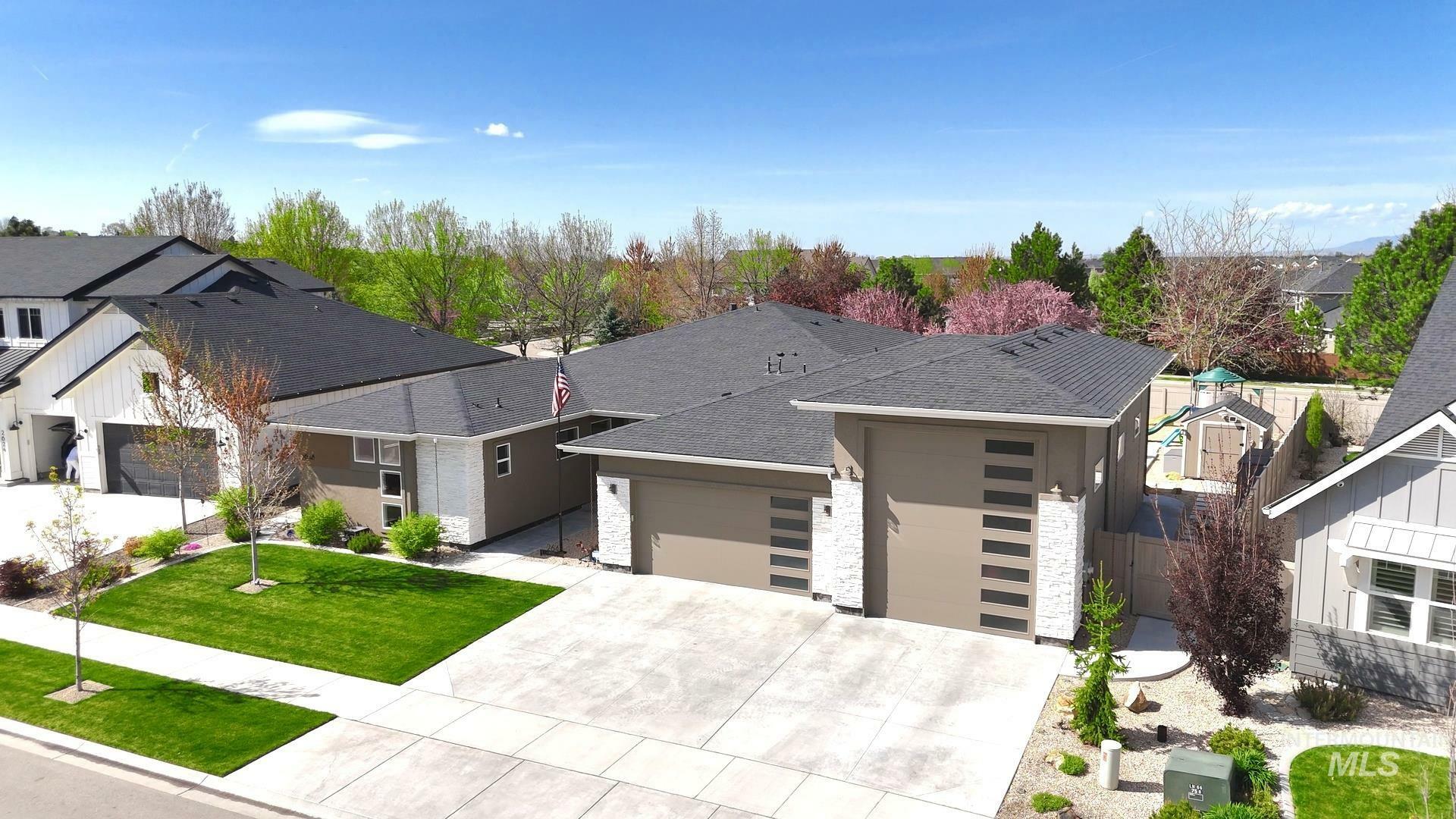 Property Photo: 2648 E Lawton Dr ID 83642
