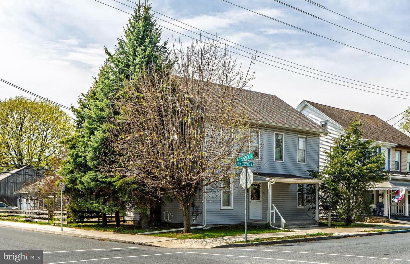 Property Photo: 501 N Chestnut Street PA 17078