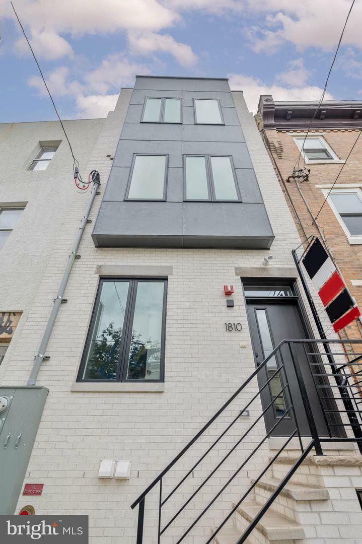 Property Photo: 1810 Federal Street 1 PA 19146