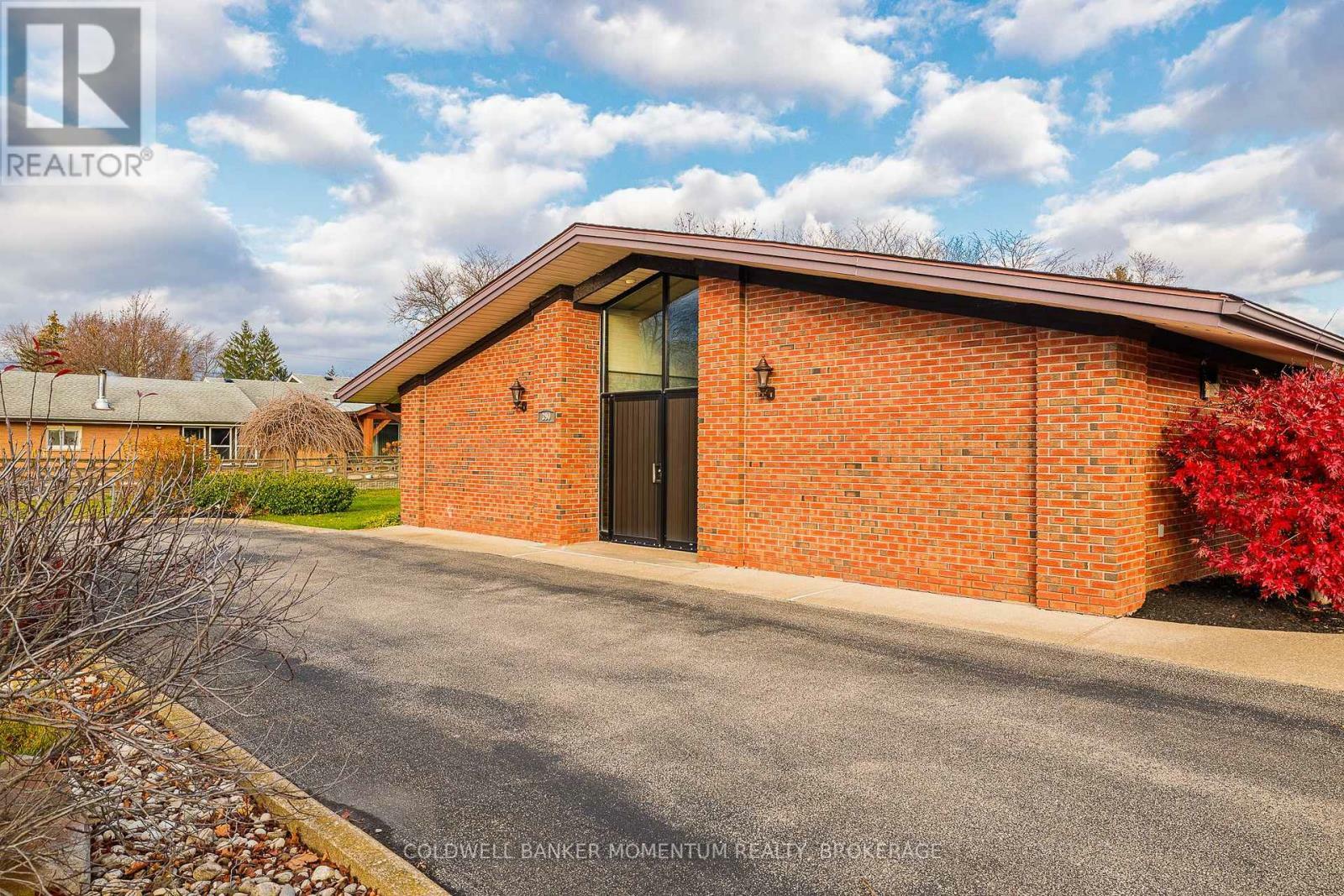 Property Photo: 390 Clare Avenue ON L3C 5R2