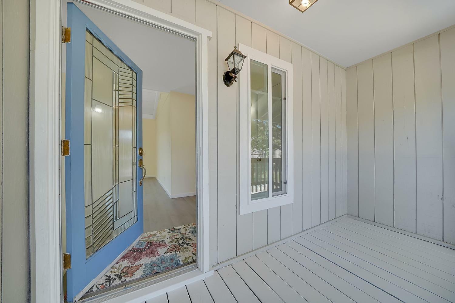 Property Photo: 1518 Oak Park Drive CA 95249
