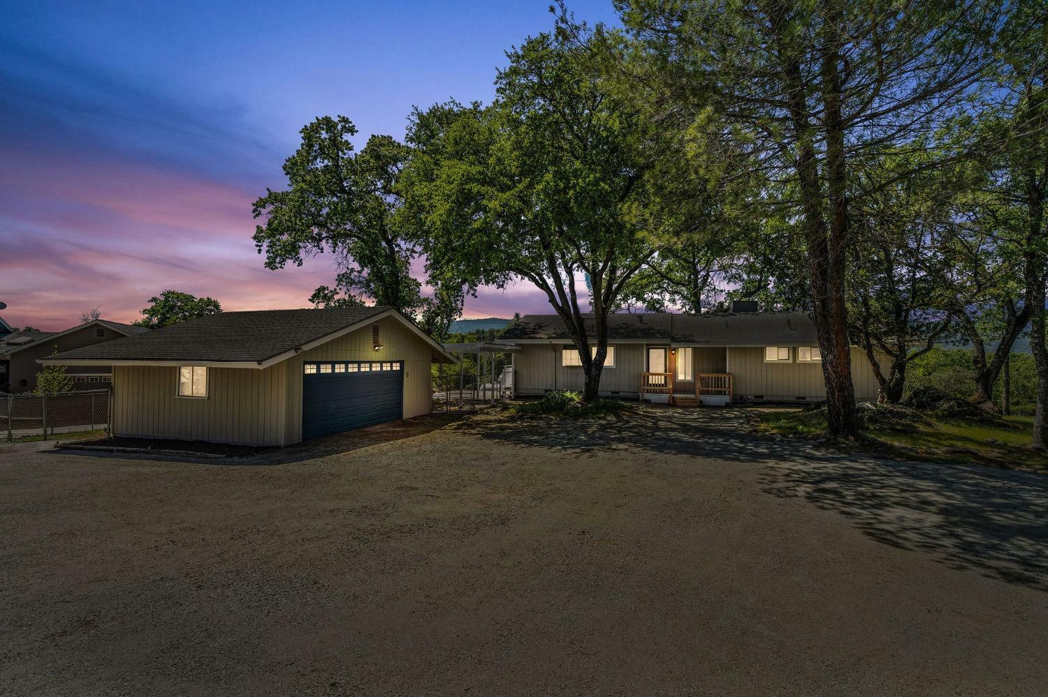 Property Photo: 1518 Oak Park Drive CA 95249