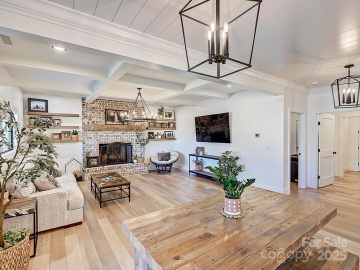 Property Photo: 1525 Shinnville Road NC 27013