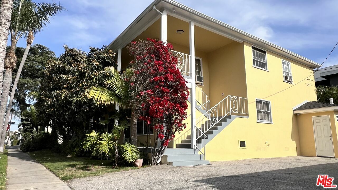 Property Photo:  6300 Waring Ave  CA 90038 