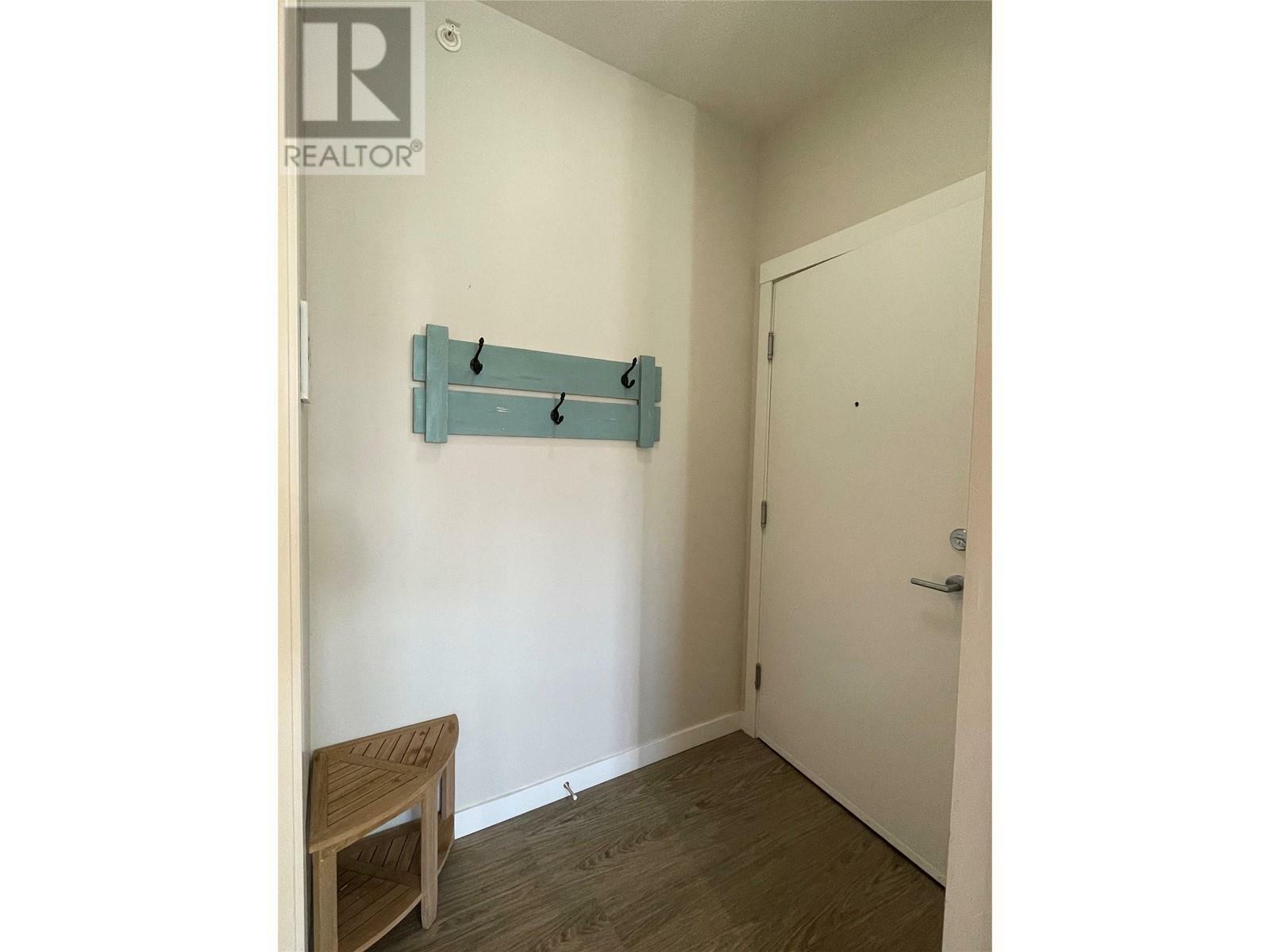 Property Photo: 1770 Richter Street Ph17 BC V1Y 0E6