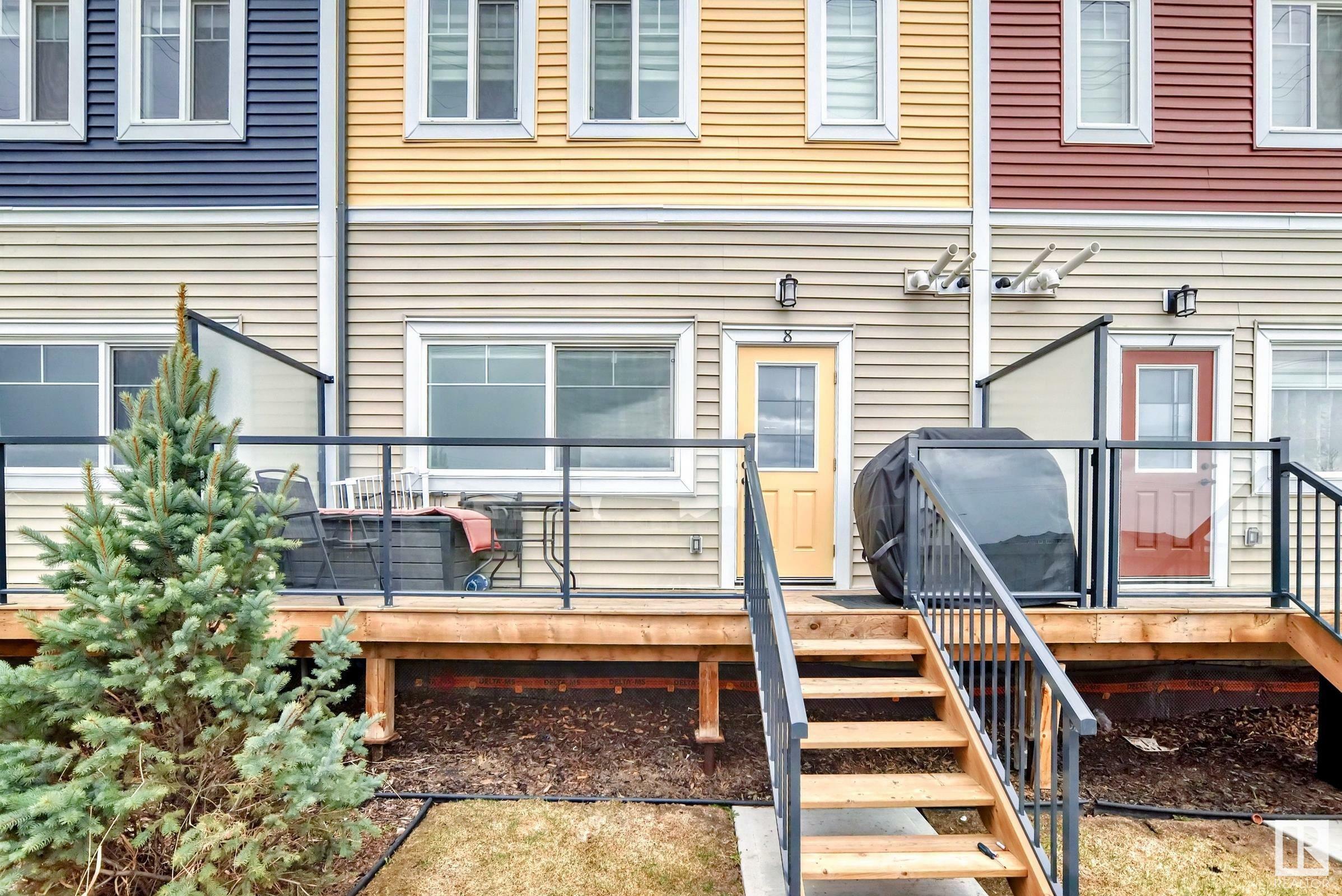 Property Photo: 2803 14 Avenue NW 8 AB T6T 2K4