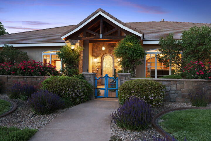 Property Photo: 4658 Los Poblanos Circle NW NM 87107