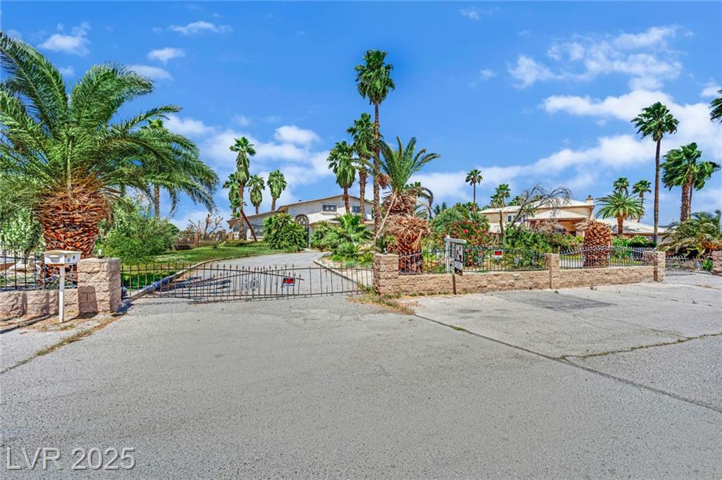 5890 West Patrick Lane  Las Vegas NV 89118 photo