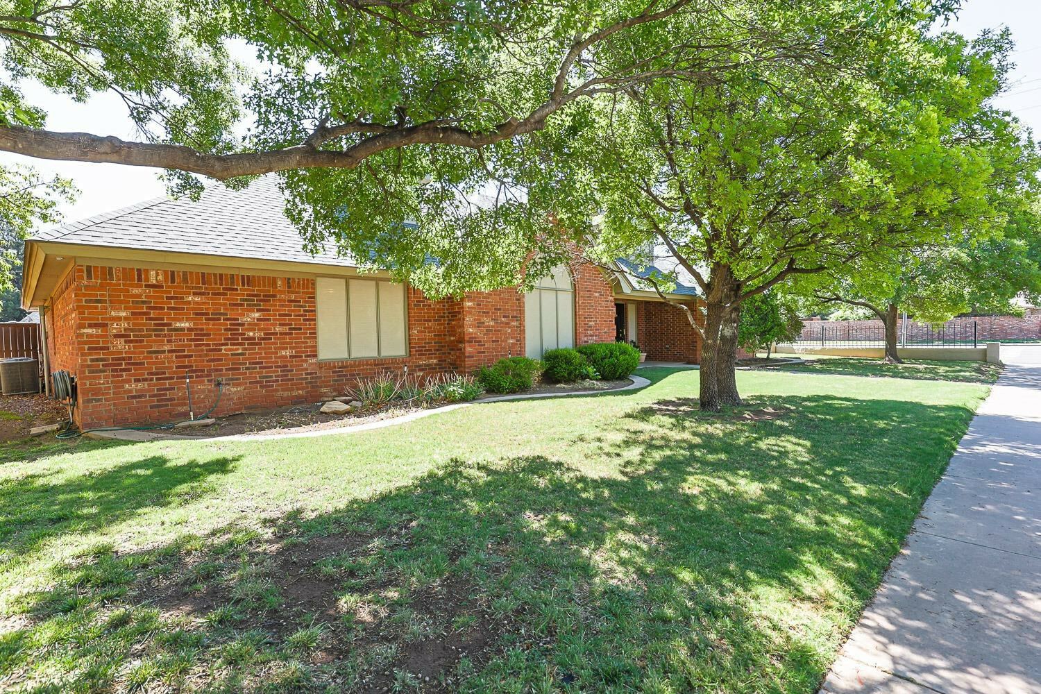 Property Photo: 9613 Vicksburg Avenue TX 79424