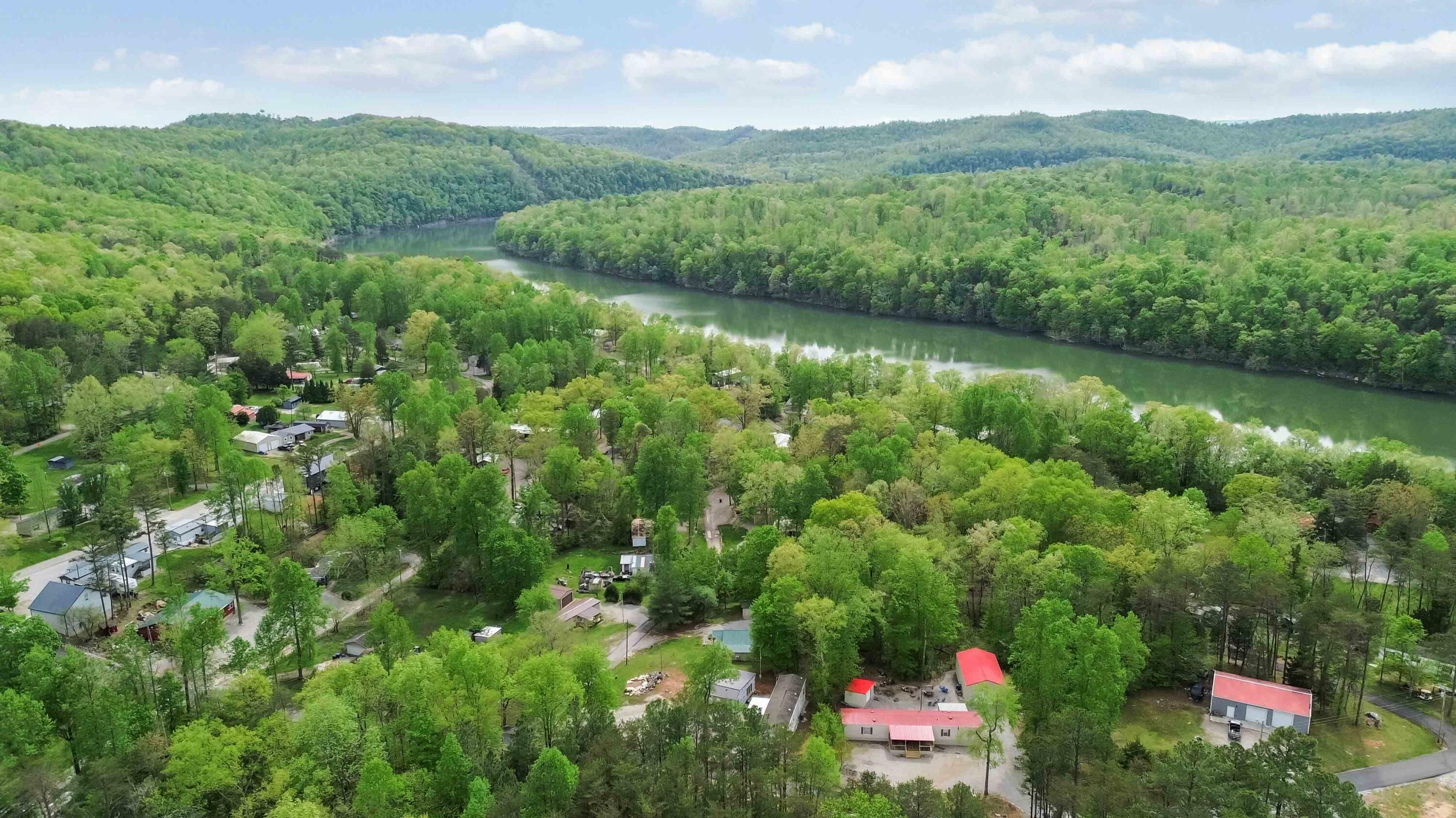 Property Photo:  24 Walnut Drive  KY 42519 